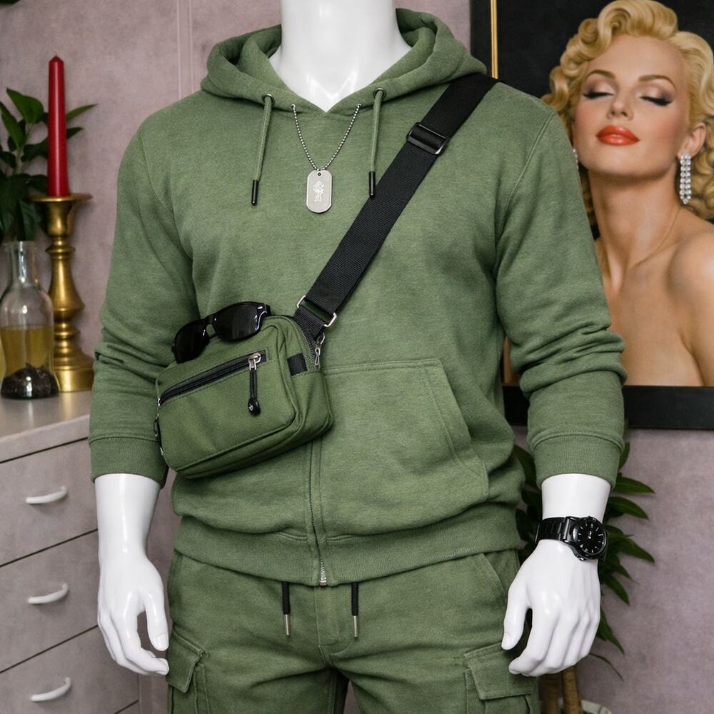Men's Unbranded Green Hoodie - Large - Flaw Noted